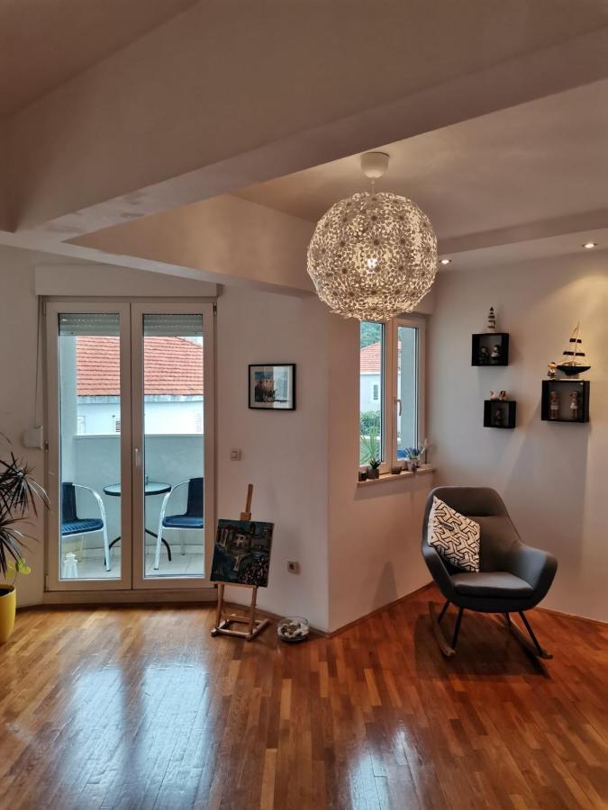 1 Apartmant & 1 Delux Room With Bathroom Dubrovnik Exteriör bild