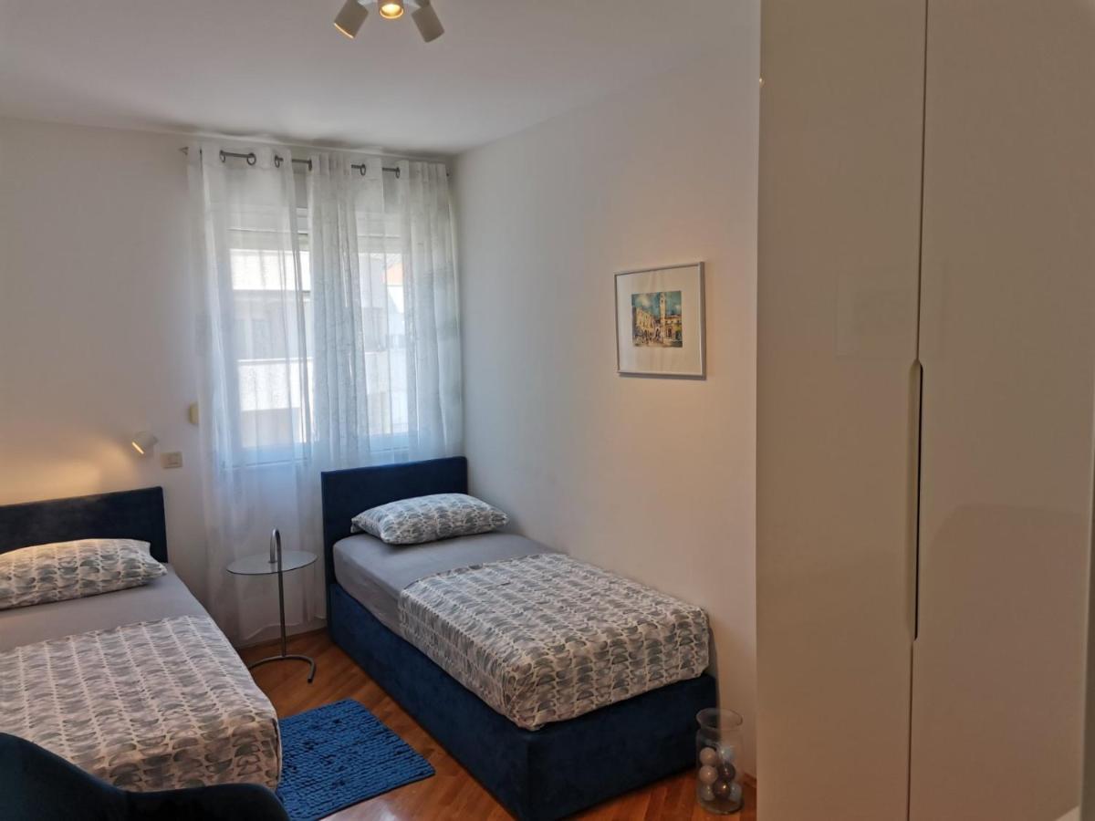 1 Apartmant & 1 Delux Room With Bathroom Dubrovnik Exteriör bild